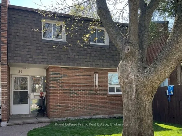 101 Dovedale Dr #26, Whitby, ON L1N 1Z7
