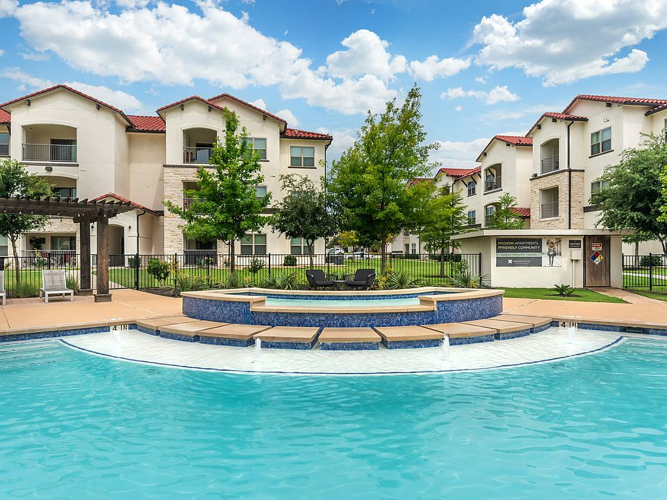Resort-Style Pool