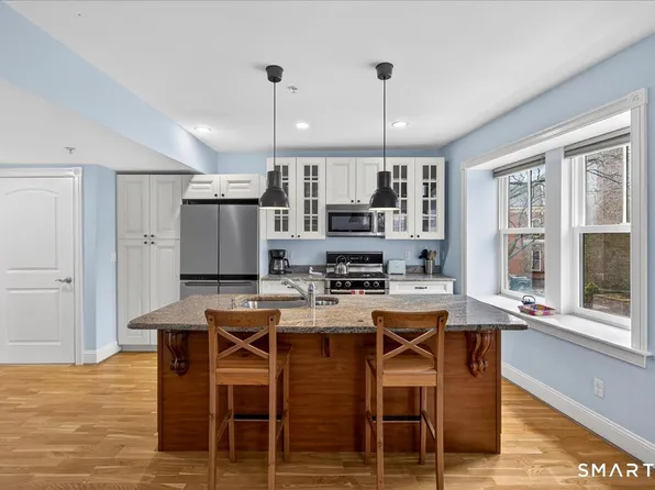 629 Chapel Street #2B, New Haven, CT 06511