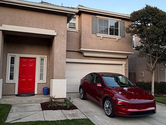 2nd image of 8922 Del Rio Cir