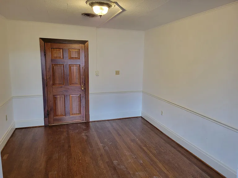 423 W Cork St #B — Photo 5