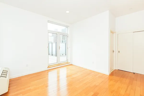 Rented by HCRE | media 6