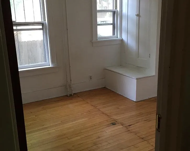 415 9th St S — Photo 10