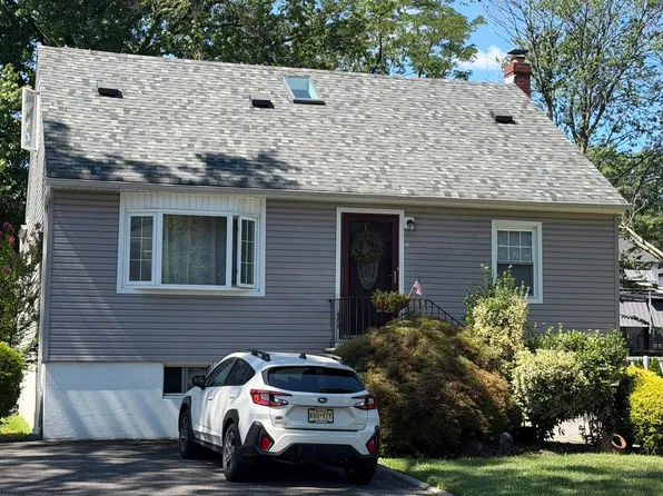 734 Clark Ave, Ridgefield, NJ 07657