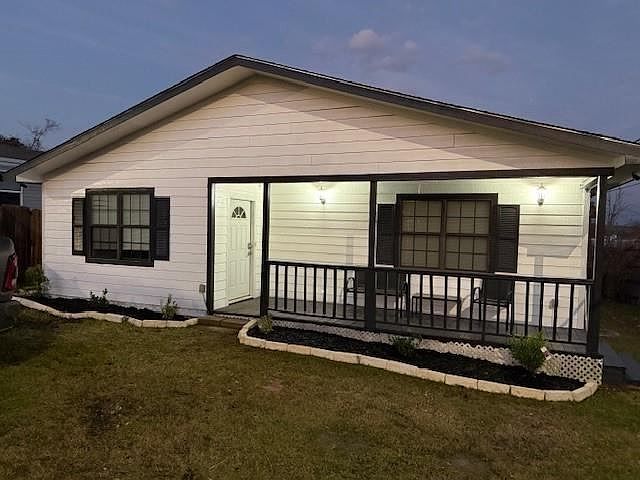 1st image of 249 W Oak Lee Dr