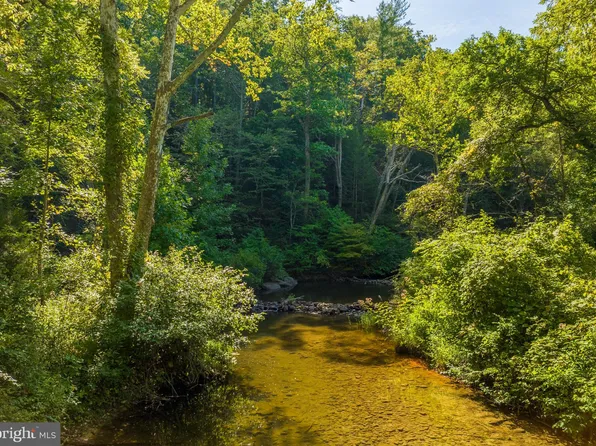 228 Siberts Rd, Fort Valley, VA 22652