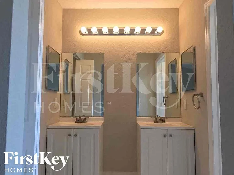 18050 SW 142nd Ct — Photo 12