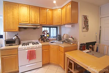 Rented by City Connections Realty