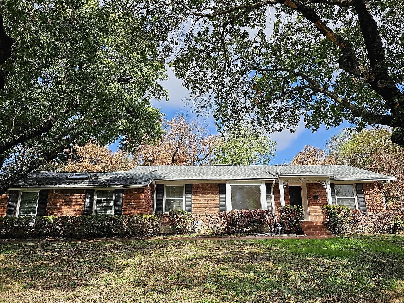 3 bed, 2075 sqft, $3,600 — Photo 1