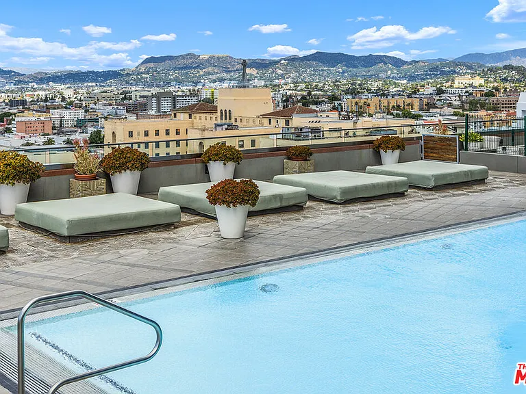 1100 Wilshire Blvd #2911 — Photo 25