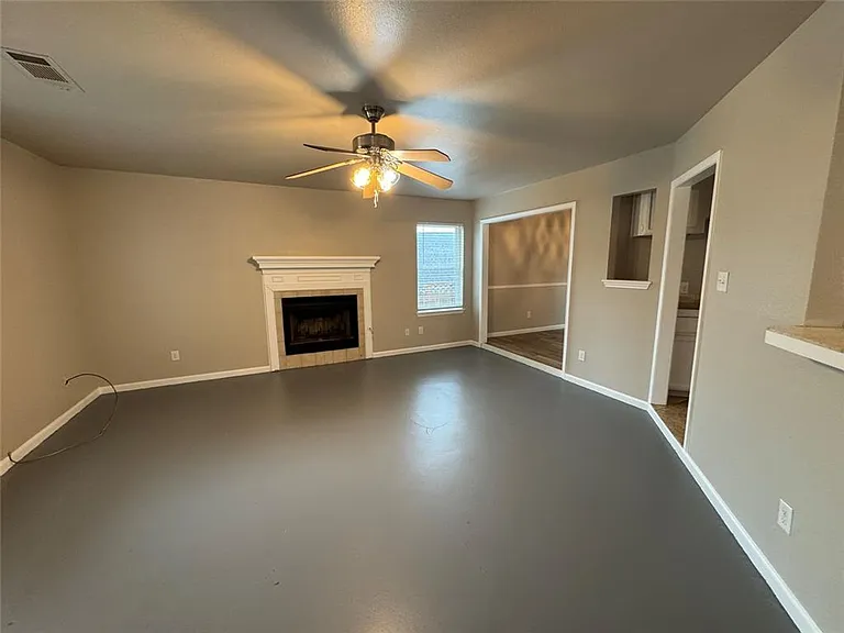 502 Green Valley Cv — Photo 4