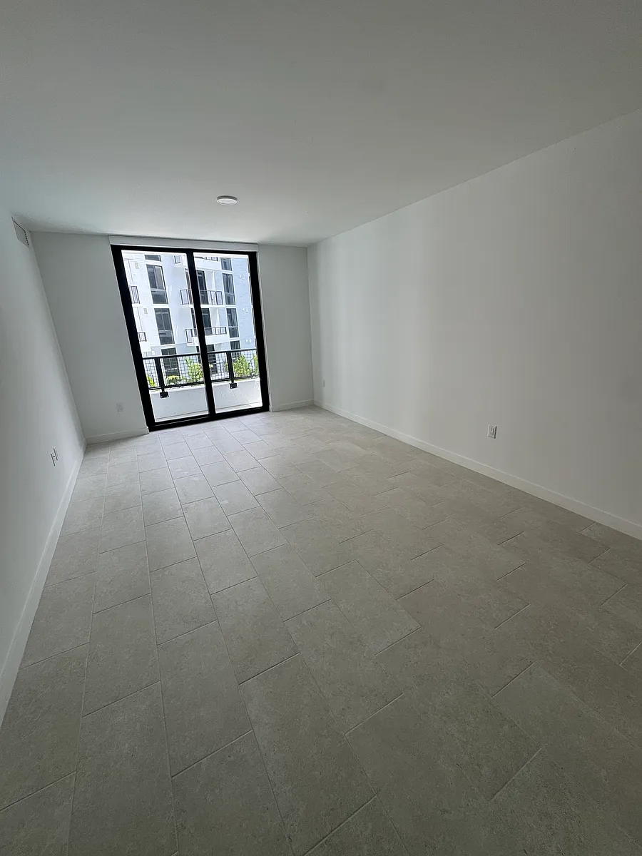Building Photo - 3032 NW 19th St #A1