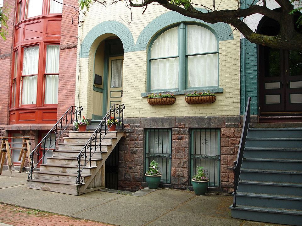 163 Jay Street