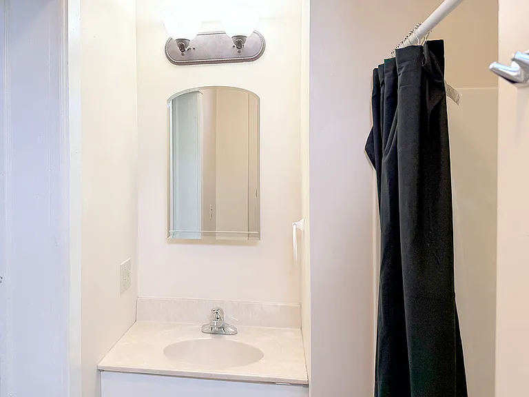 43 Main St #2E — Photo 4