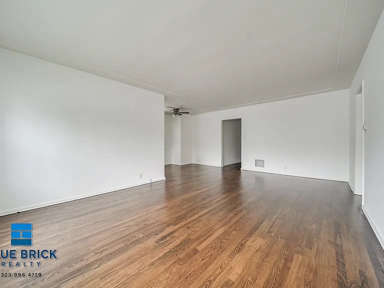 9633 W Olympic Blvd #10 — Photo 2