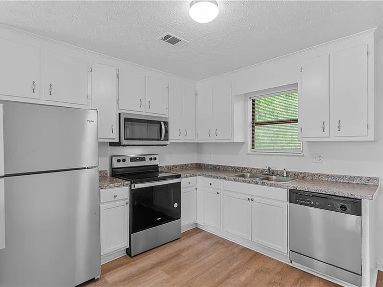340 Tanglewood Dr #A — Photo 7