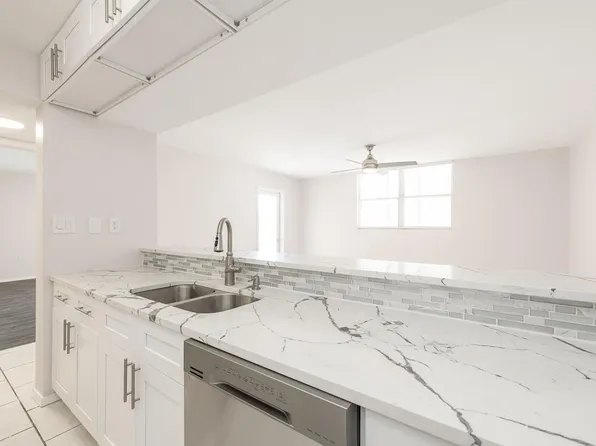 3930 S Roosevelt Blvd APT W202, Key West, FL 33040