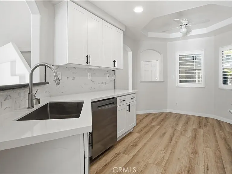 356 Carrione Ct — Photo 25