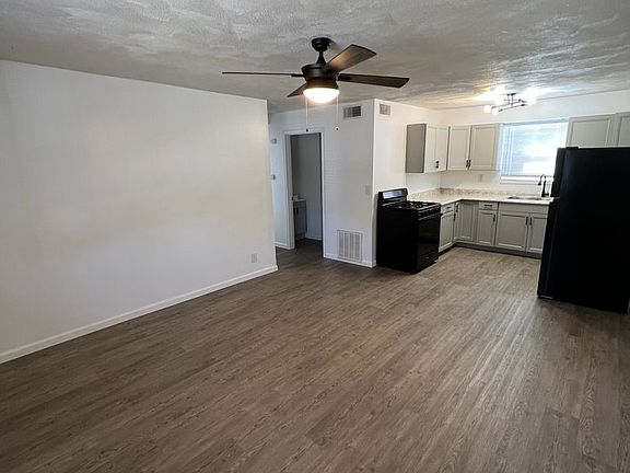 4th image of 145 Plattner Ave #2