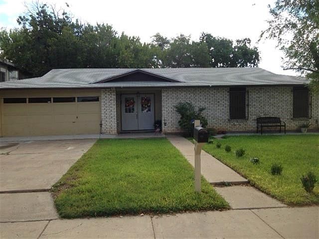 2nd image of 315 W Maple Loop