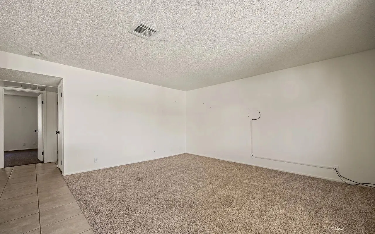 2 bed, 996 sqft, $1,250 — Photo 3