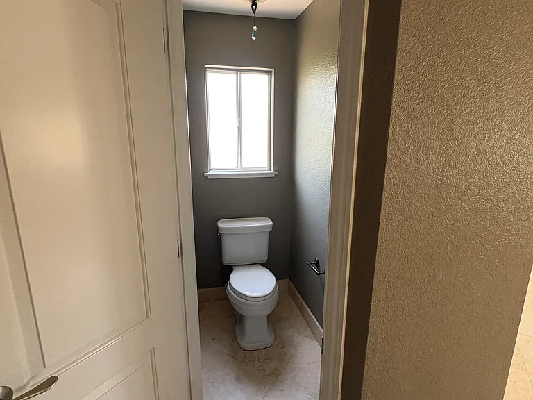 2235 Ventnor Ln — Photo 23