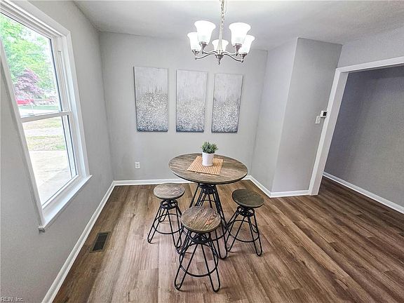 5th image of 45 Londonshire Ter