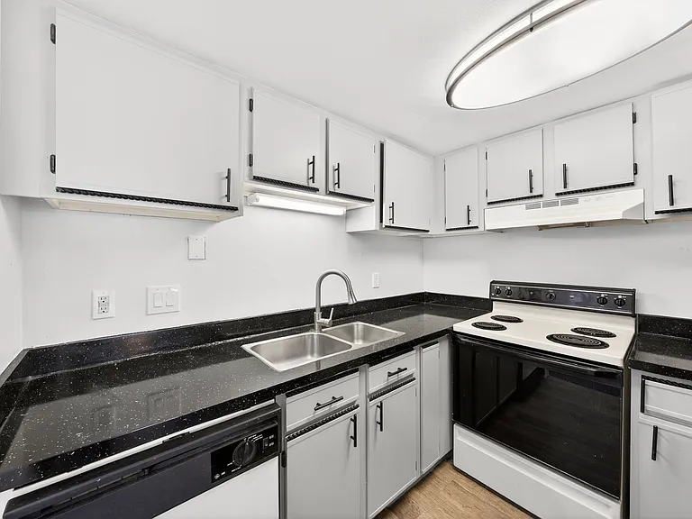 4223 S Semoran Blvd #9 — Photo 7