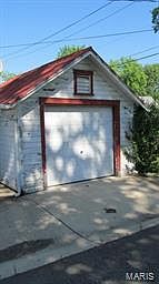 5th image of 713 E Pear Ave
