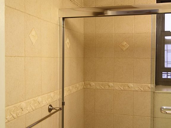 Bathroom (New Tiles)