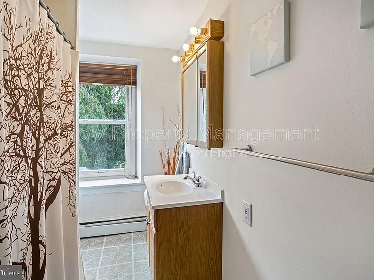 4714 Fowler St — Photo 19