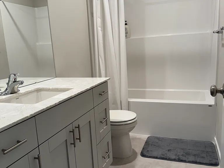 832 Bradley St NE — Photo 13