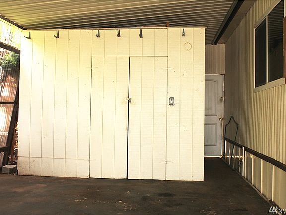4th image of 1200 Lincoln St Unit 284