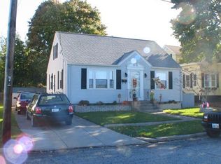30 McAloon St, Pawtucket, RI 02861