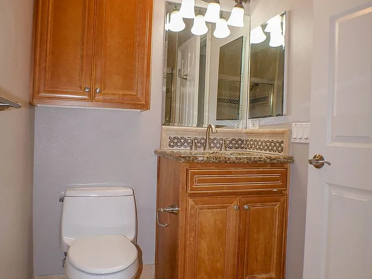 7509 Draper Ave #202 — Photo 20