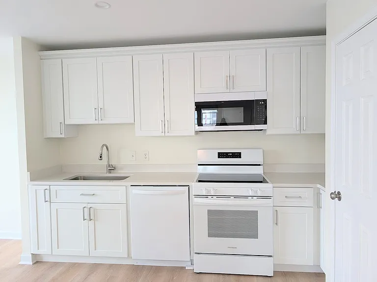 Kitchen layout continued