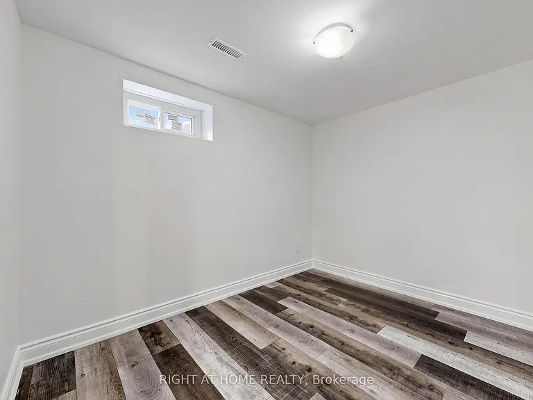 148 Sexton Cres #BASEMENT — Photo 11