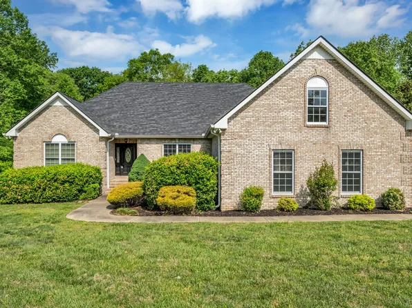 1094 Paradise Dr, Greenbrier, TN 37073