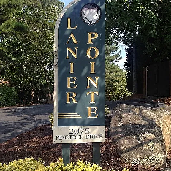 Neighborhood Entry sign