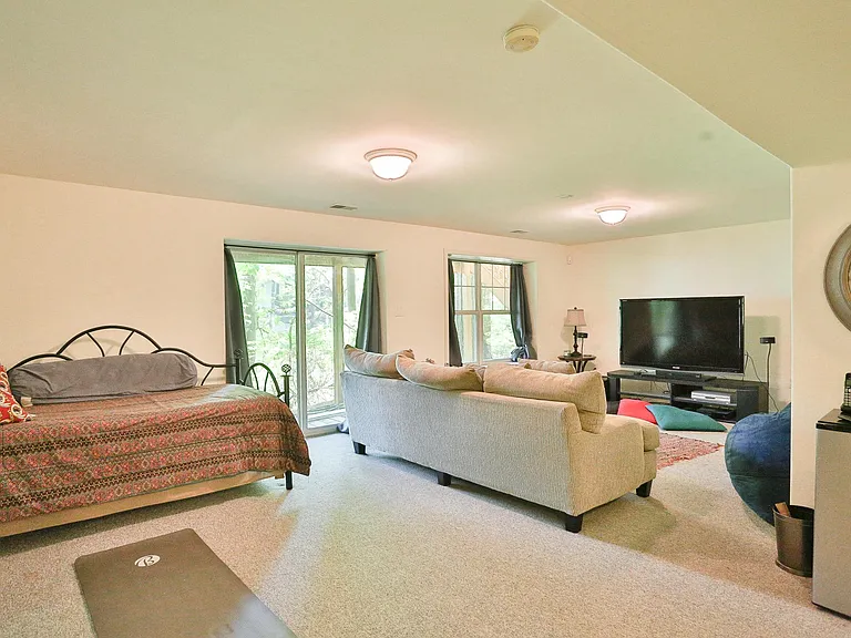 15979 Cove Ln — Photo 16