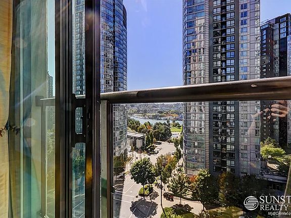 2nd image of 501 Pacific St #1103