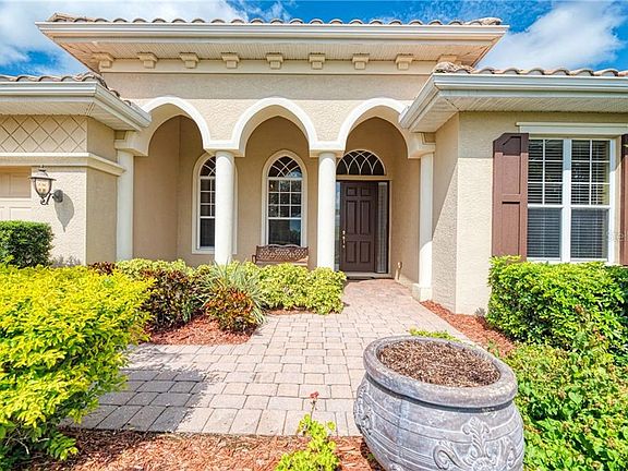 3rd image of 249 Pesaro Dr