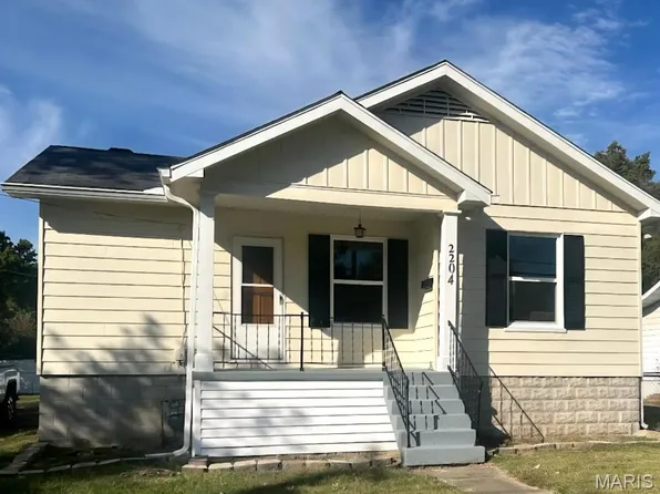 2204 N Rodgers Ave, Alton, IL 62002