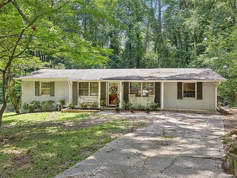 2172 Jonathon Ln NE — Photo 22