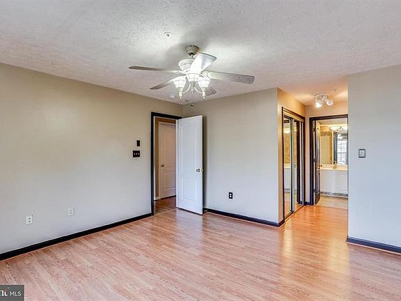 4th image of 15602 Everglade Ln APT 301