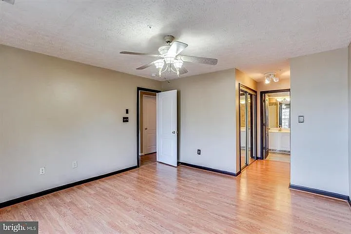 15602 Everglade Ln #301 — Photo 4