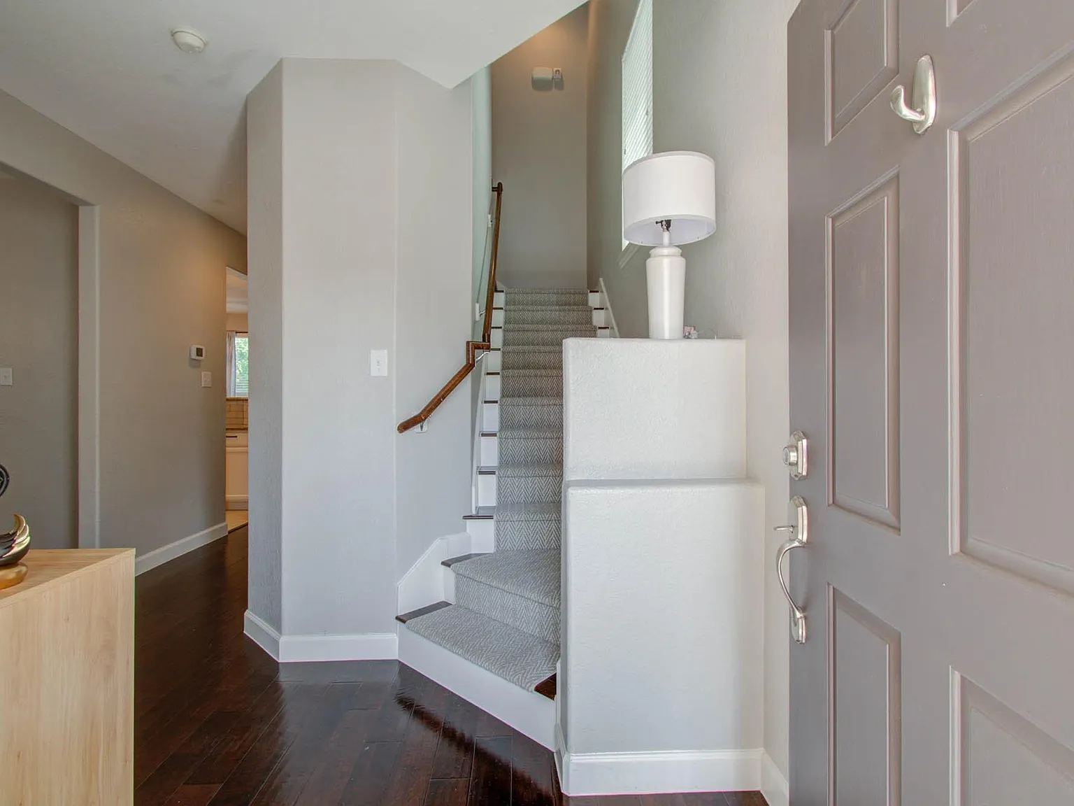 3 bed, 2.5 bath, 2084 sqft, $2,800 — Photo 3
