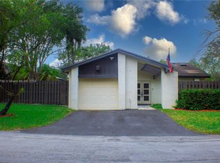 13076 SW 108th Cir, Miami, FL 33186