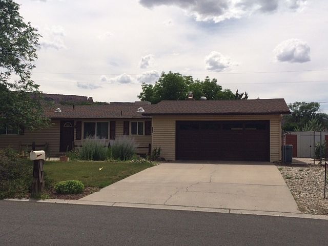 1st image of 607 Glacier Dr