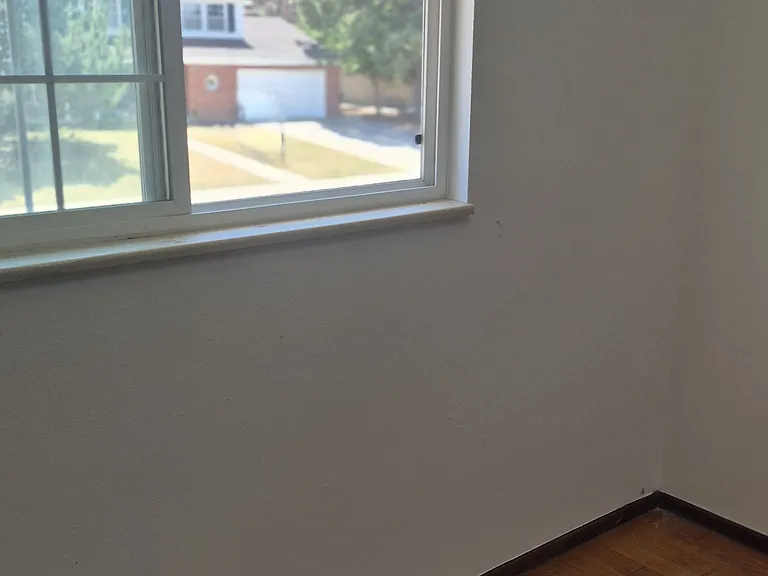 477 Oswego Ct — Photo 9